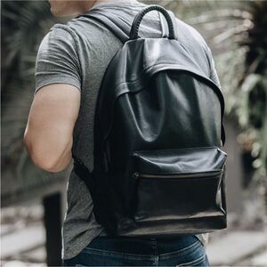 FOUNDERS Premium Leather Backpack (NWT)